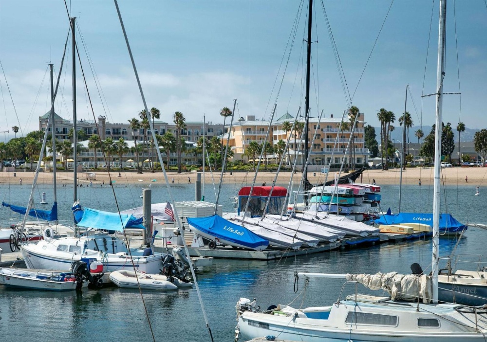 Jamaica Bay Inn Marina Del Rey Tapestry Collection by Hilton Main image